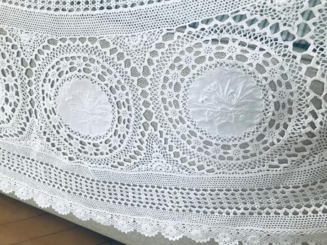 Krasny vintage obrus, 