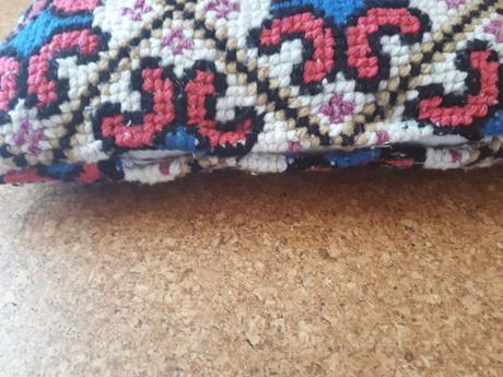 Krasny rucne vysivany mini vankus obliecka, 