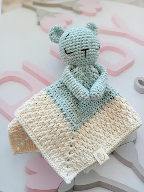 Háčkovaný mojkáčik belle,