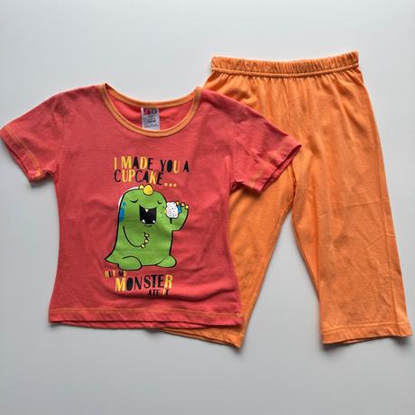Detské pyžamo s trojštvrťovými nohavicami cupcake, just play,122 / 128