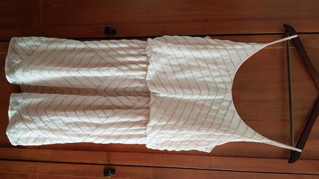 Pudrové šaty vila, 42