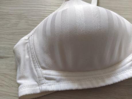 Pohodlná podprsenka./len vypratu/, triumph,75a