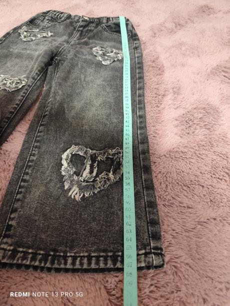 Široké dievčenské rifle, 122