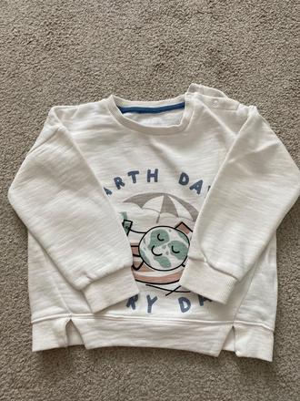 Mikinka, reserved,98