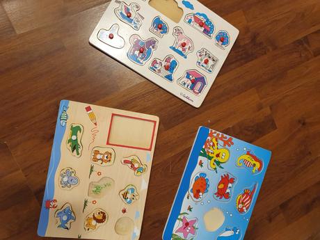 Drevené vkladačky 3 kusy, nekompletné plus pečiat,