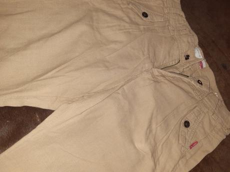 Nohavice a tričko, 146