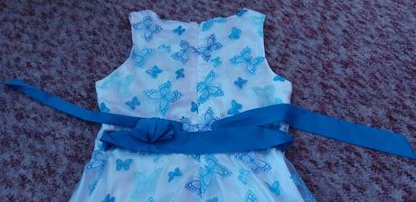 Priehladné modré šaty so vzorom motýľov, bonprix,xxl