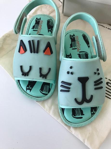 Sandalky, melissa,24