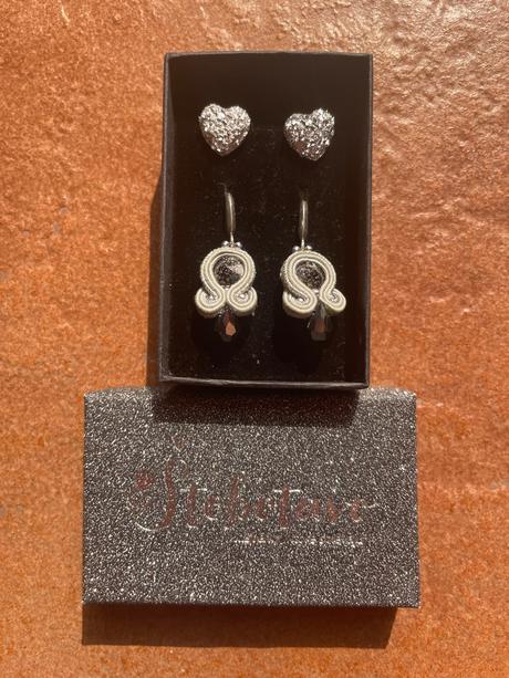 Náušnice stebotavo, 