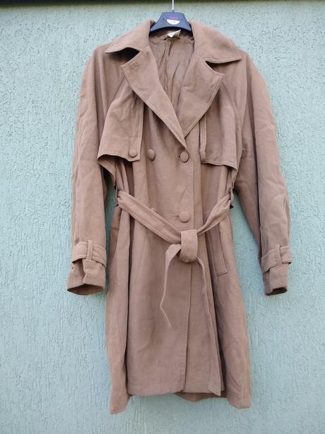 Prechodný kabátik, 36