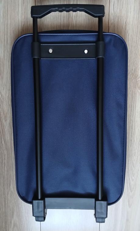 Cestovny kufor a kozmeticka taska, 