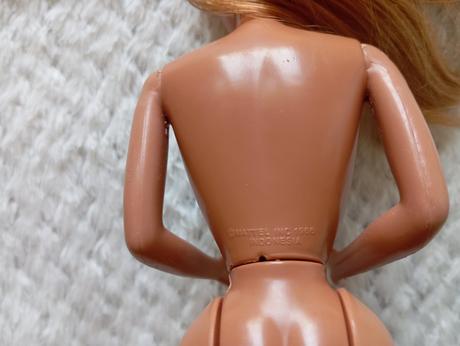 Barbie midge s náušnicami 1993,