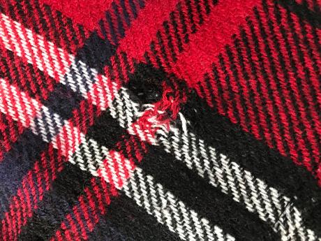 Červený tunelový šál, 