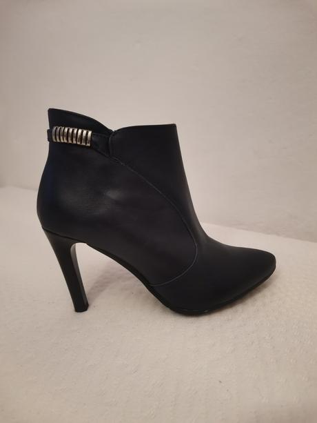 Dámske kožené koníkove čižmičky, kornecki,40