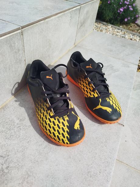 Krásne halové kopačky/tenisky, puma,35