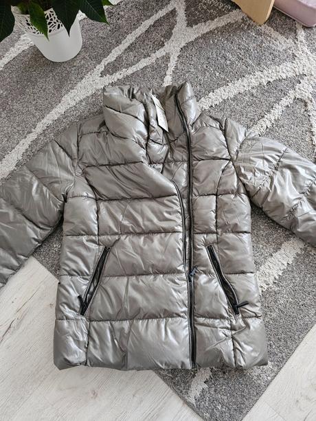 Vetrovka širší strih, reserved,34