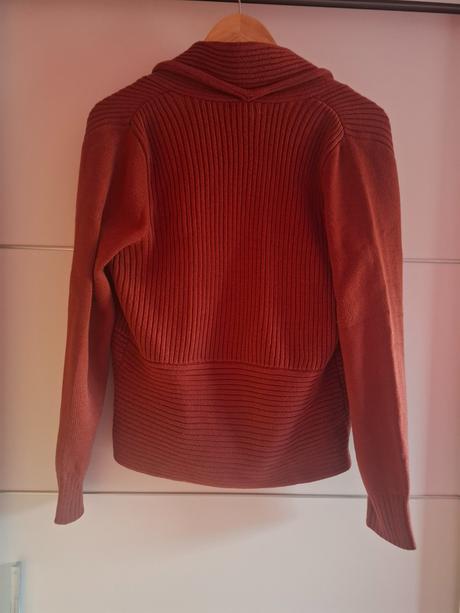 Elegantný červený sveter, h&m,m