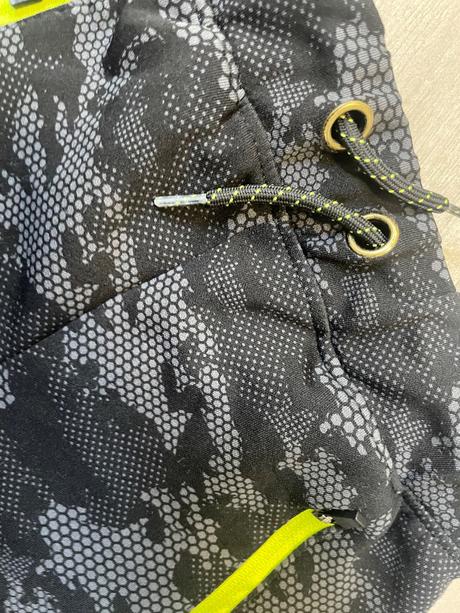 Športové tepláky, 128