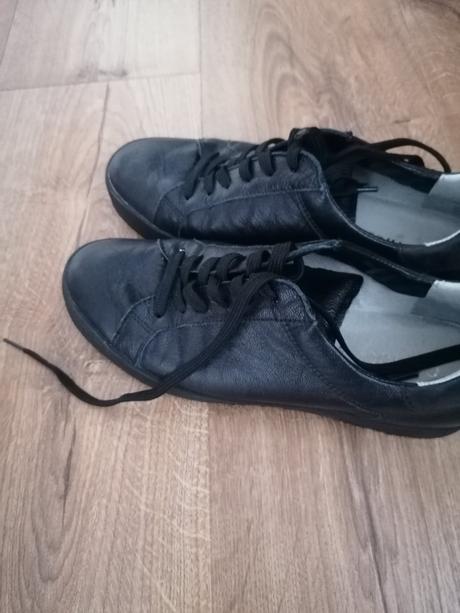 Kožené tenisky zn. caprice, 38