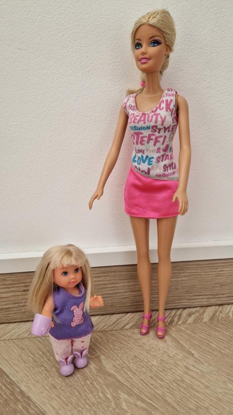 Barbie mamička s dcérou.,