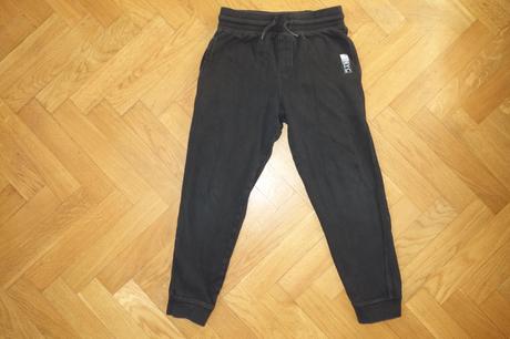 Tepláky 9-10 rokov, f&f,140