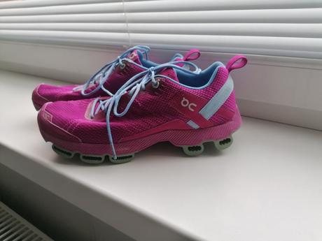 Znackove botasky    on cloud, 41