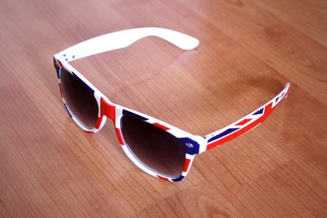 Slnečné okuliare s anglickou vlajkou,
