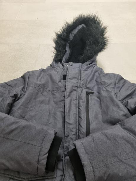 Veľmi teplá zimná parka s kožušinou, primark,158