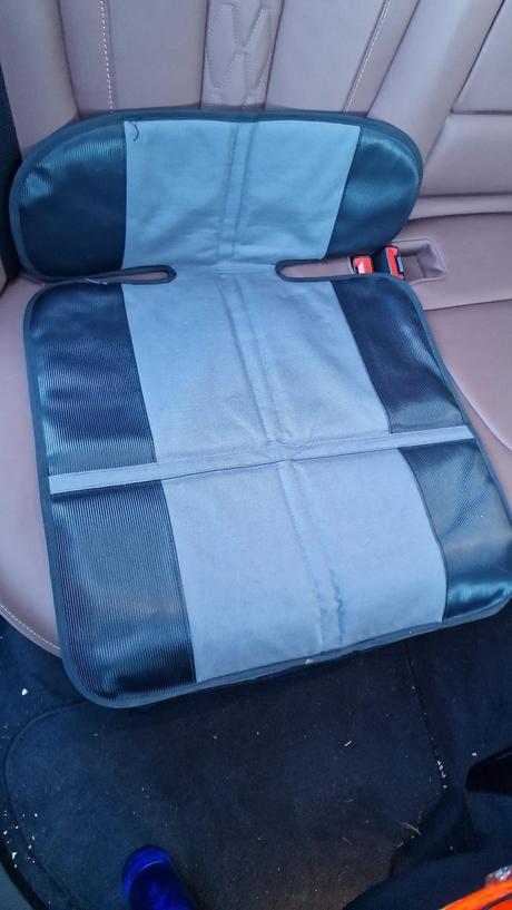 Chránič autosedadla pod autosedačkou/podsedákom, 