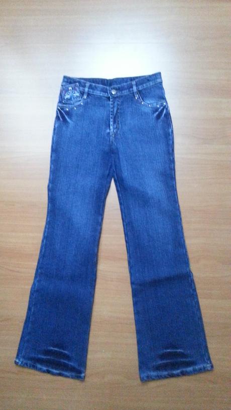 Dievčenské vyteplené rifle., 164