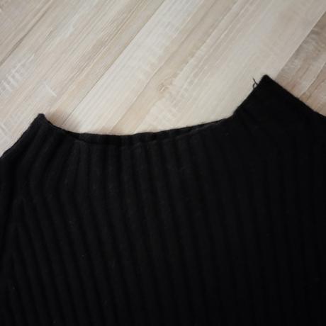 S kvalitne svetrove midi saty, s