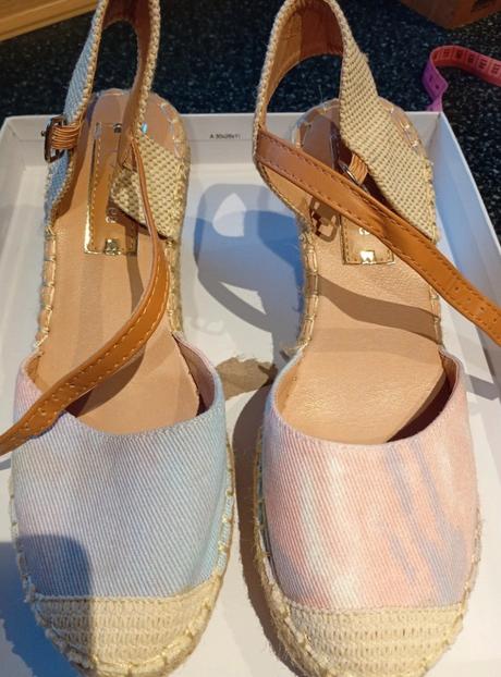 Espadrilky uzavreté, 38
