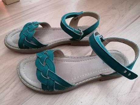 Malo nosené sandale, graceland,34
