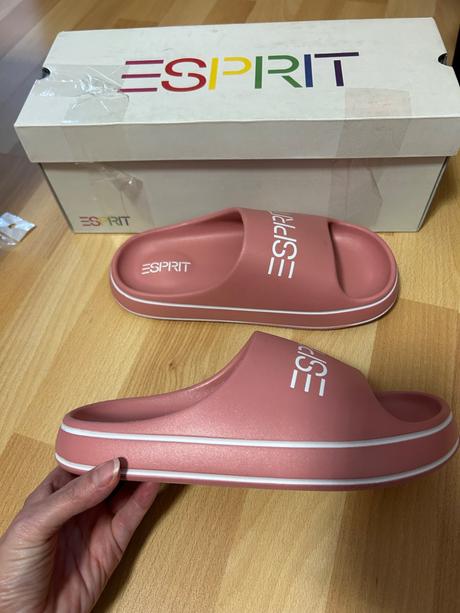 Šlapky, esprit,37