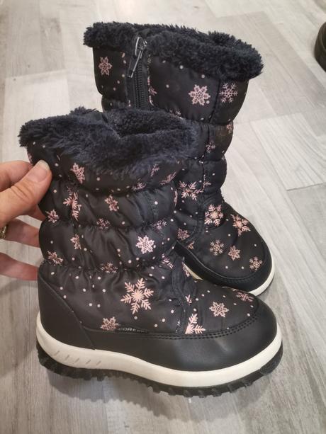 Snehule, deichmann,28