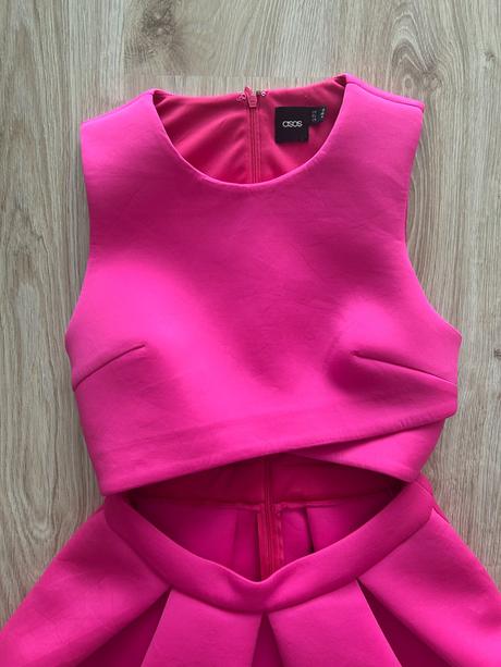 Nádherné luxusné šaty značky asos, pc 82 eur, s
