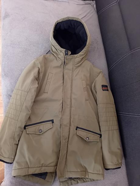 Zimná bunda, chapter young,146