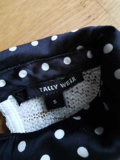 Pulovrik s ozdobným golierom, 38