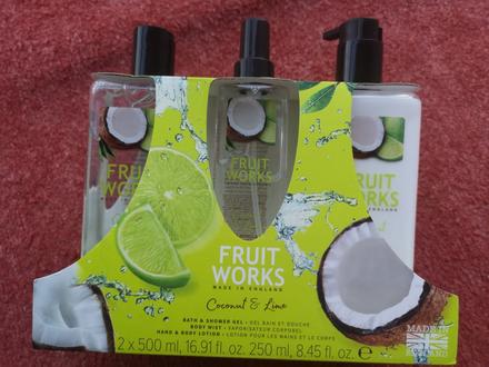 Fruit works darčeková sada starostlivosť o telo,