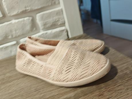 Uzasne letne slip on 35 vd 22,5 cm, 35