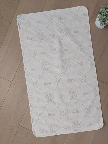 Multifunkcna podložka na prebalovanie,