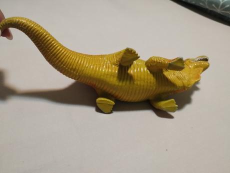 Figúrka dinosaura-spinosaurus, 