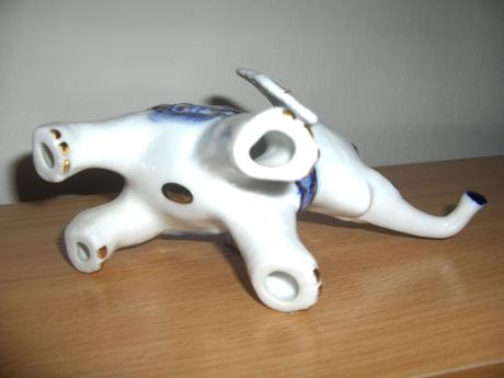 Sloník z čínskeho porcelánu 15x8 cm - bez vád,