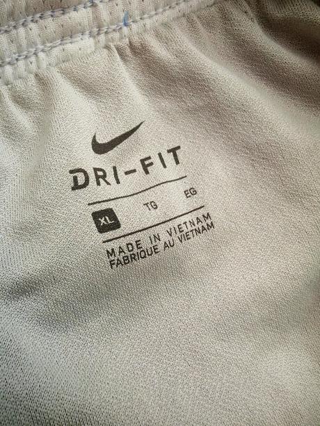 Krásne športové šortky, nike,m