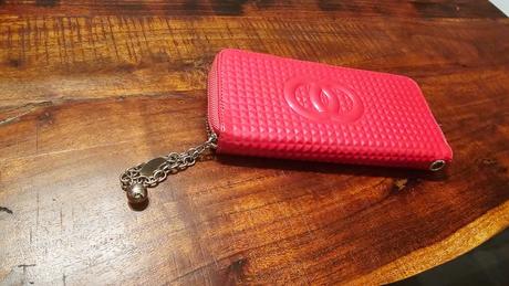 Ružobá peňaženka, 