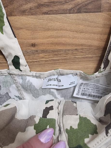 Trická a crop topy, bershka,xs