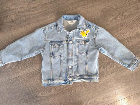 Riflova pokémon bunda, h&m,116