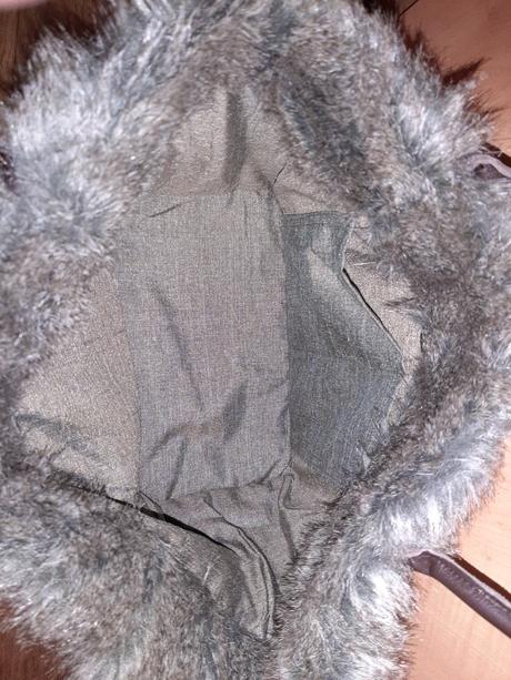 Kožušinová kabelka., 