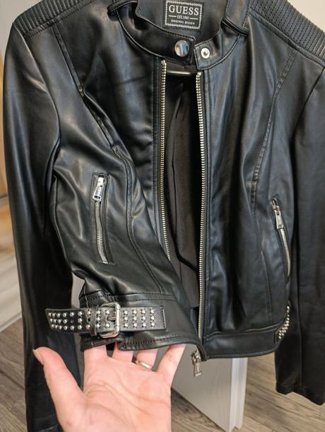 Koženka guess, guess,s