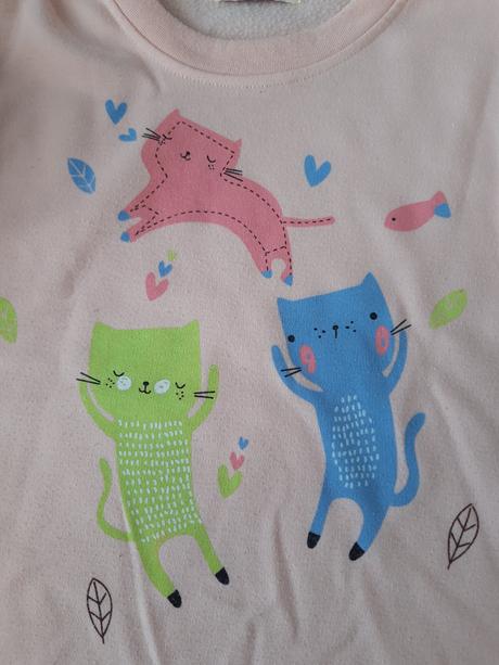 Dievčenské pyžamko, 104